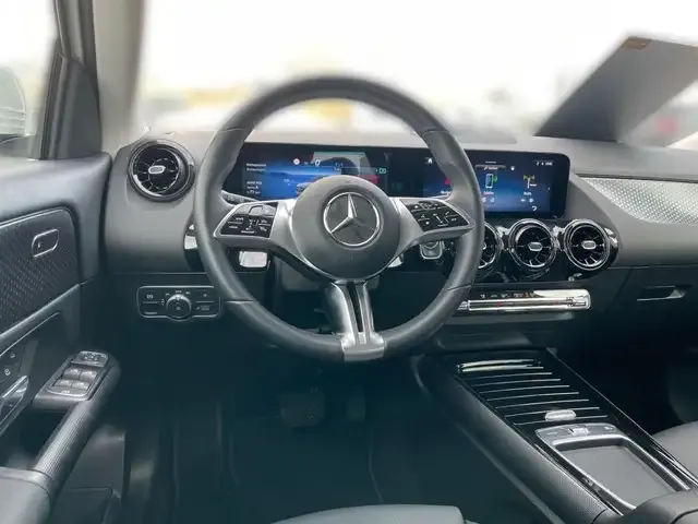 Mercedes-Benz GLA 220