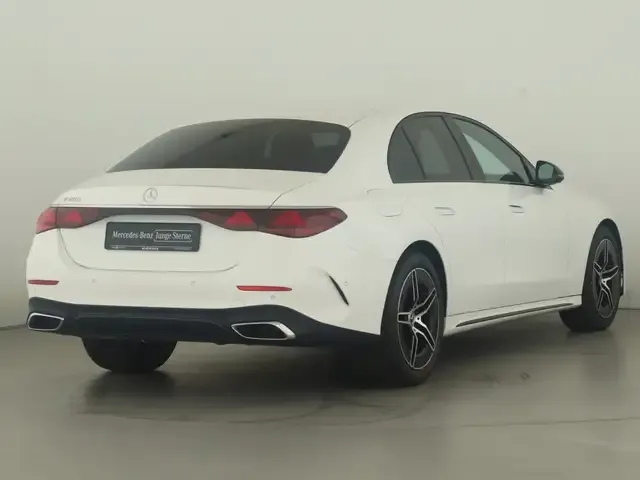 Mercedes-Benz E 200