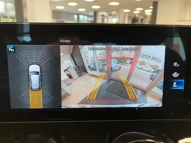 Mercedes-Benz GLB 200