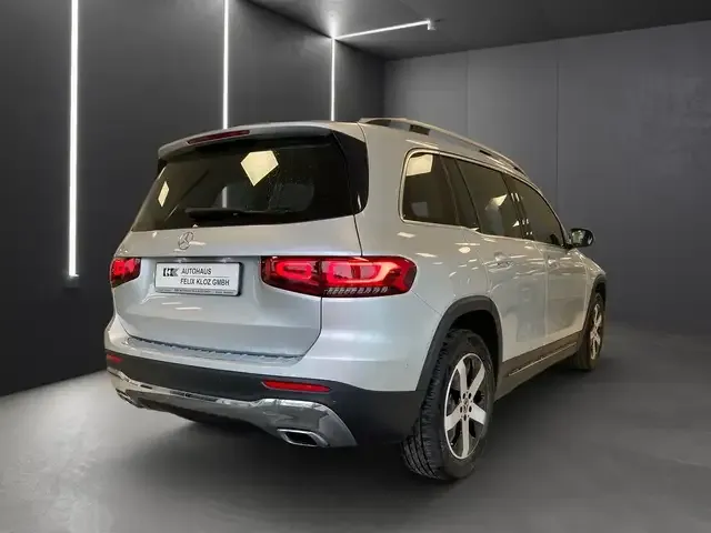 Mercedes-Benz GLB 200