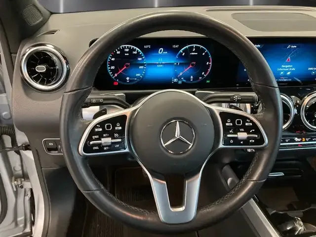 Mercedes-Benz GLB 200