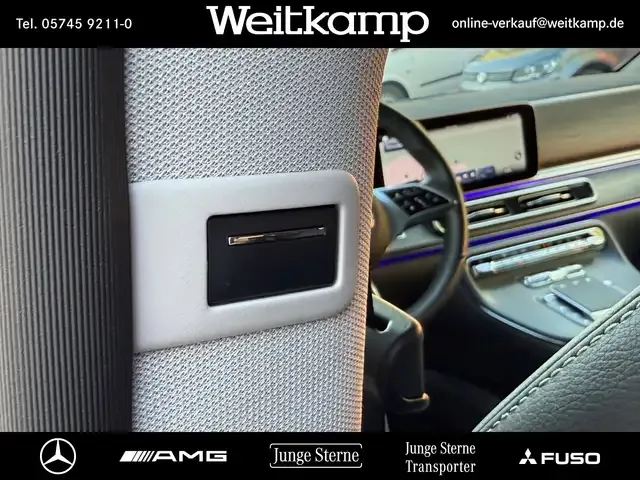 Mercedes-Benz V 220