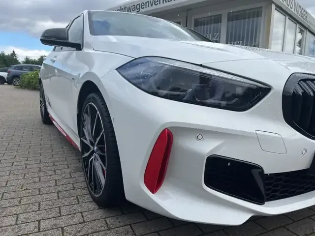 BMW 128
