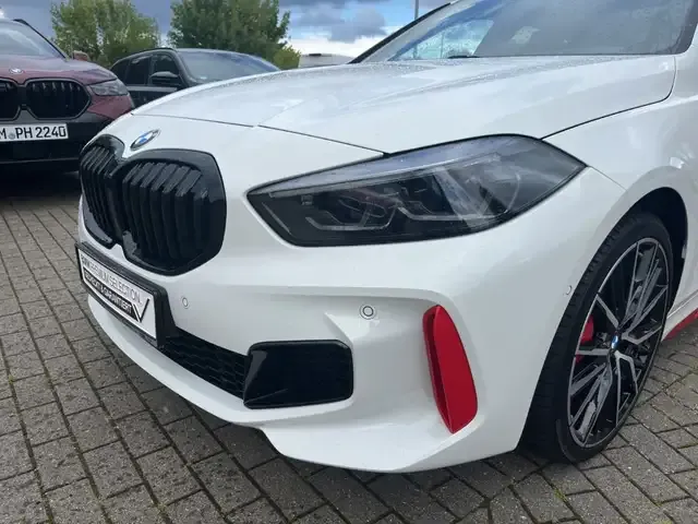 BMW 128