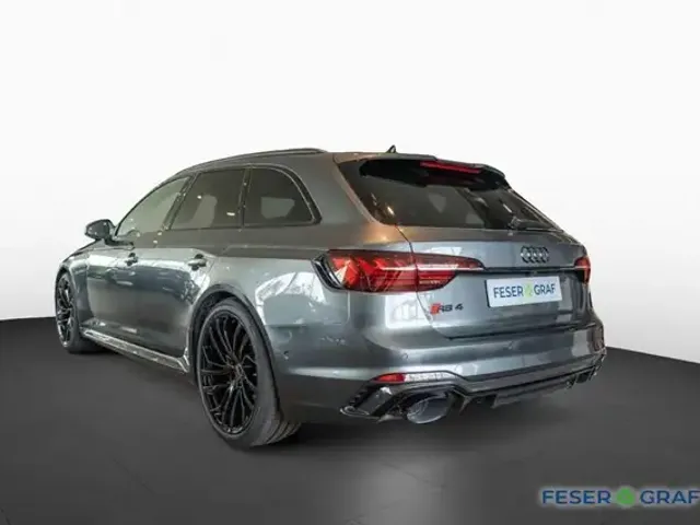 Audi RS4