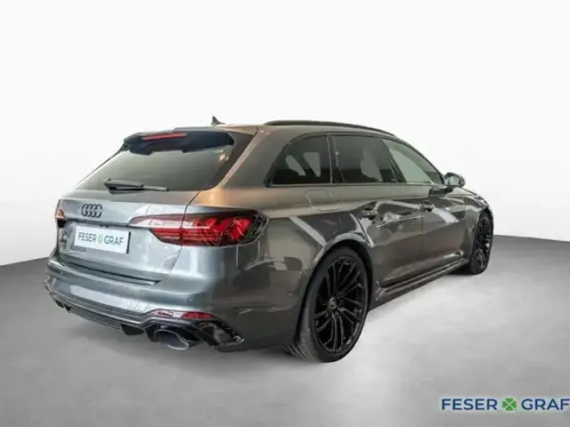 Audi RS4