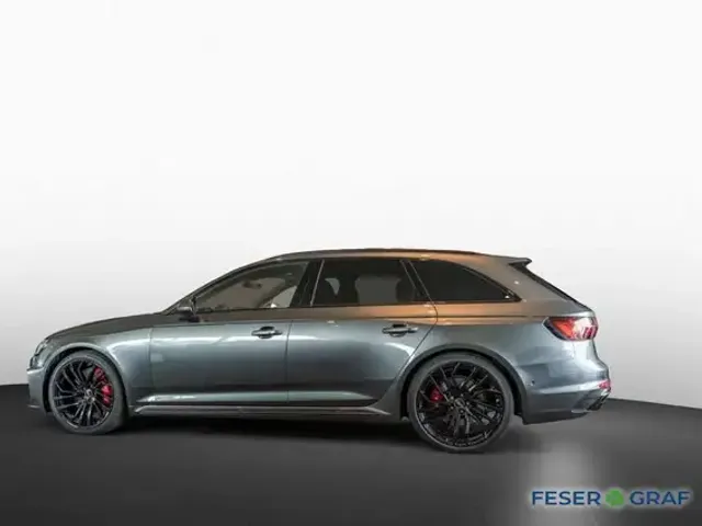 Audi RS4