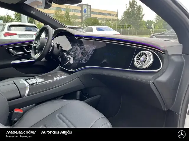 Mercedes-Benz EQE 53