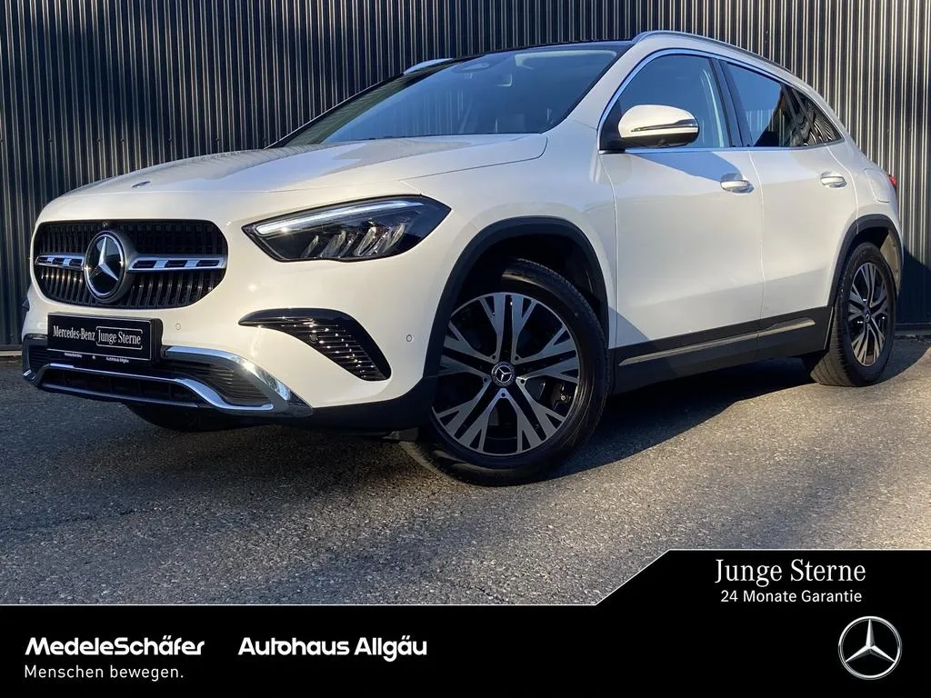 Mercedes-Benz GLA 220