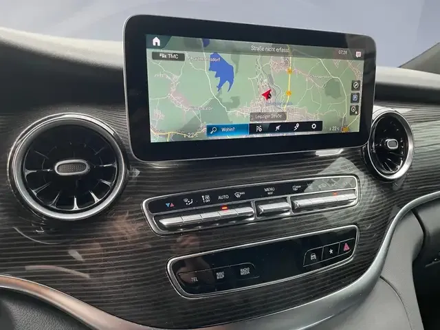 Mercedes-Benz V 250