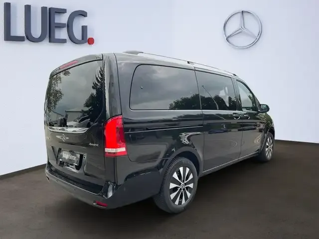 Mercedes-Benz V 250