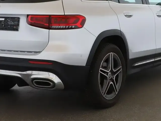 Mercedes-Benz GLB 180
