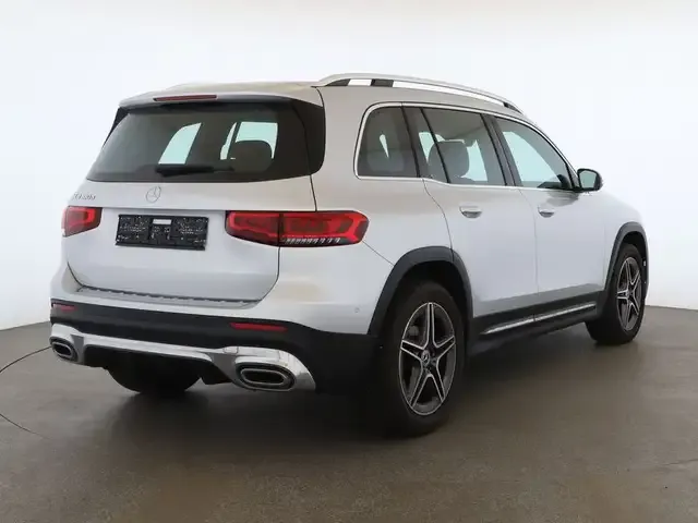Mercedes-Benz GLB 180