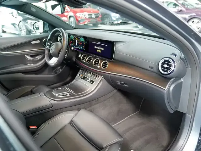 Mercedes-Benz E 400