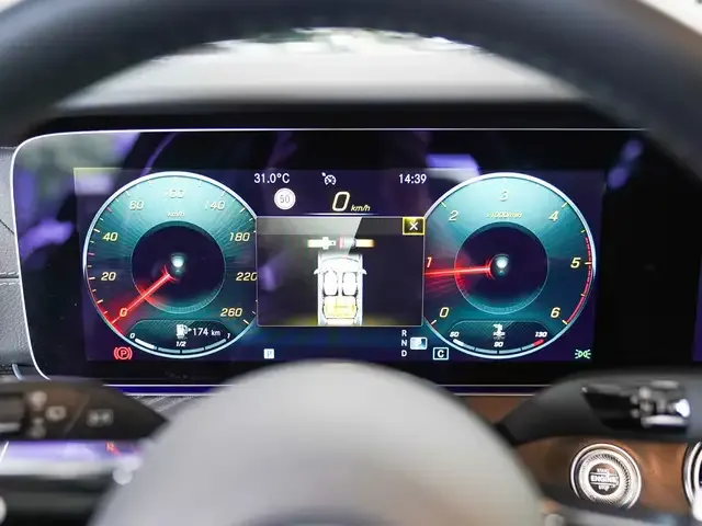 Mercedes-Benz E 400