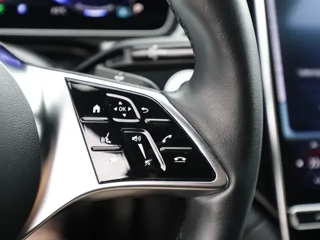 Mercedes-Benz EQE 300