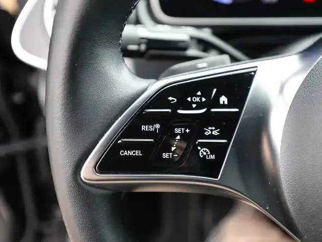 Mercedes-Benz EQE 300