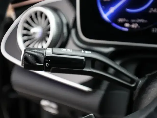 Mercedes-Benz EQE 300