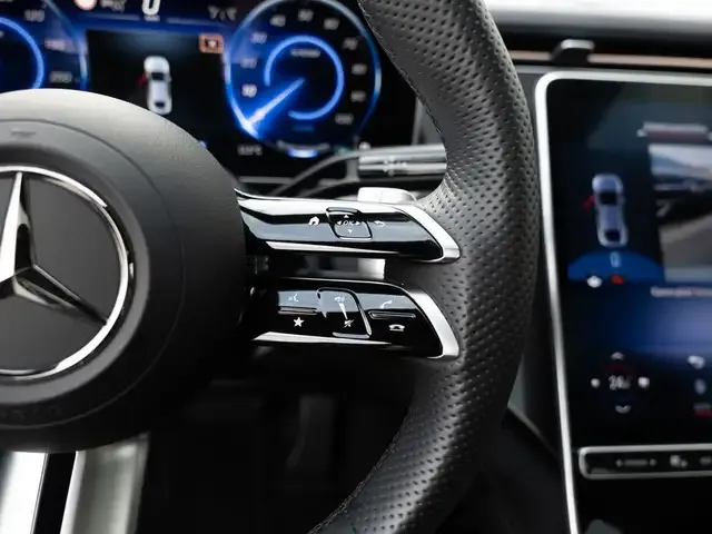 Mercedes-Benz EQE 300