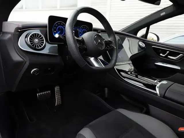 Mercedes-Benz EQE 300