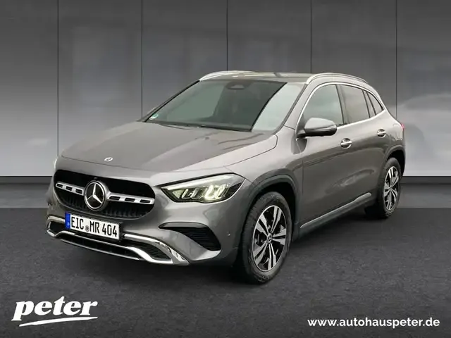 Mercedes-Benz GLA 220