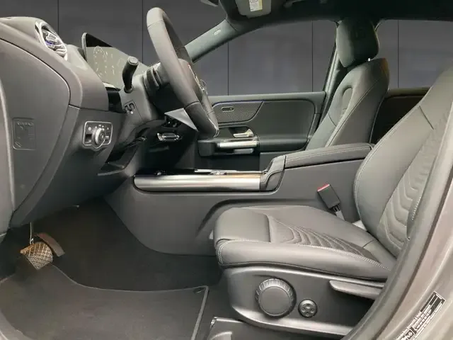 Mercedes-Benz GLA 220