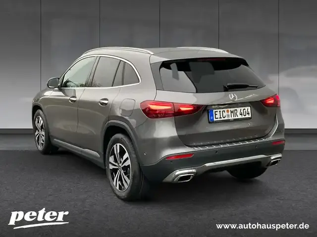 Mercedes-Benz GLA 220