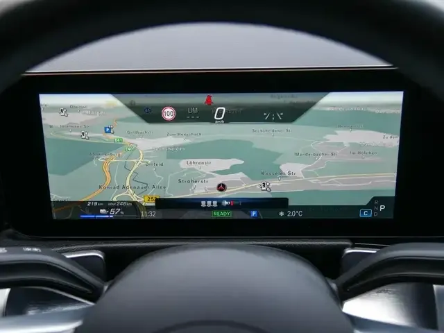 Mercedes-Benz EQB 300