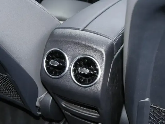 Mercedes-Benz EQB 300