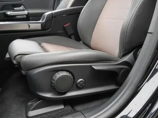 Mercedes-Benz EQB 300