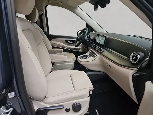 Mercedes-Benz V 250