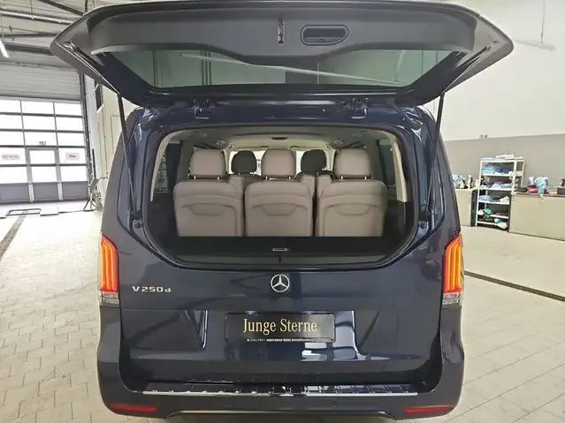 Mercedes-Benz V 250