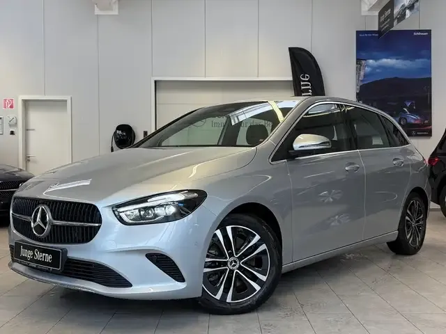 Mercedes-Benz B 220