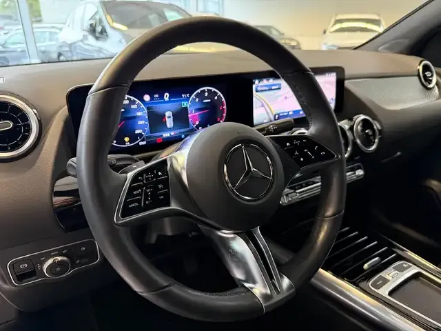 Mercedes-Benz B 220