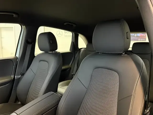 Mercedes-Benz B 220