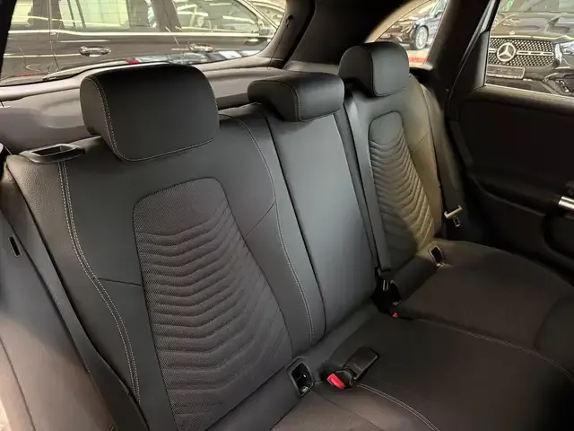 Mercedes-Benz B 220