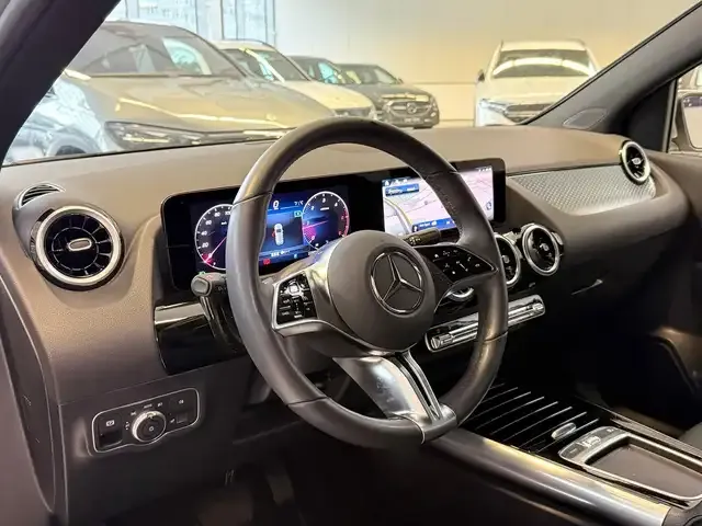 Mercedes-Benz B 220