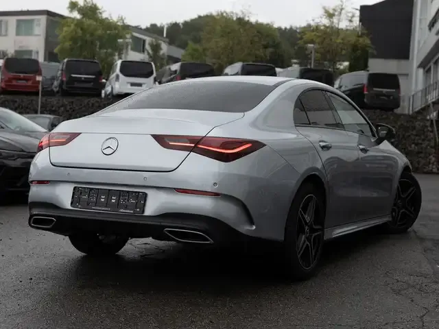 Mercedes-Benz CLA 250