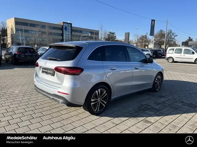 Mercedes-Benz B 250