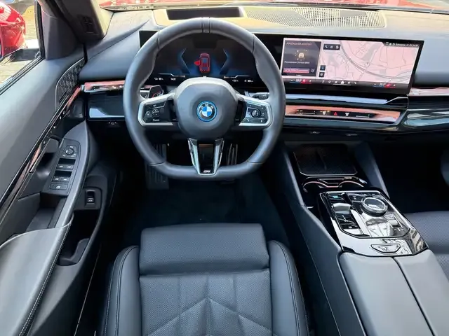 BMW i5