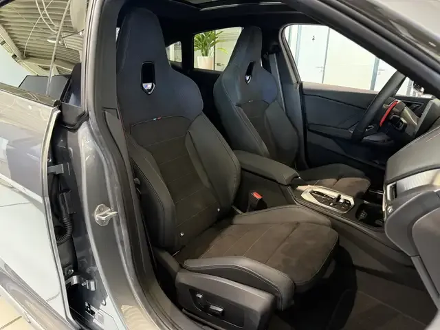 BMW 235