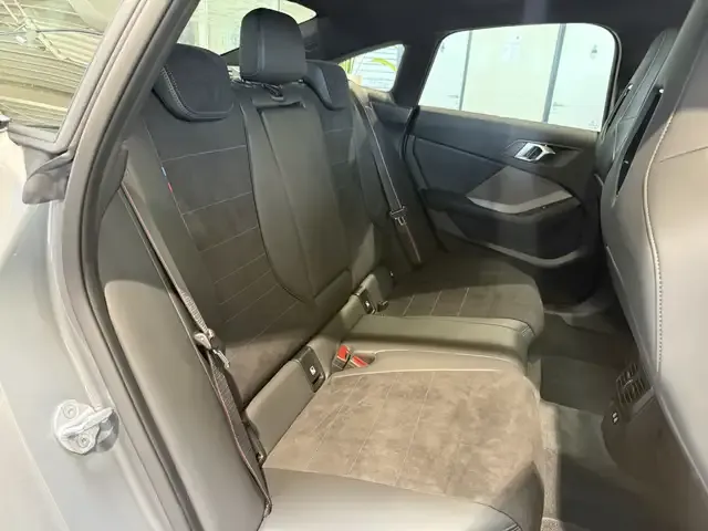 BMW 235