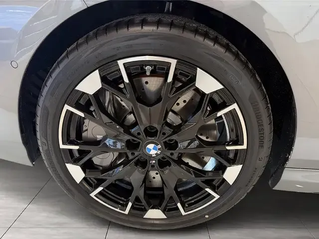 BMW 235