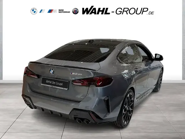 BMW 235