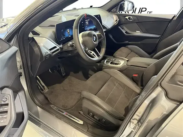 BMW 235