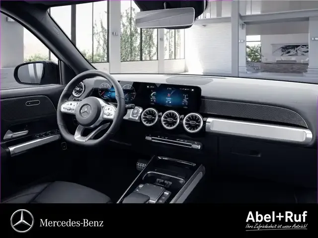 Mercedes-Benz GLB 220