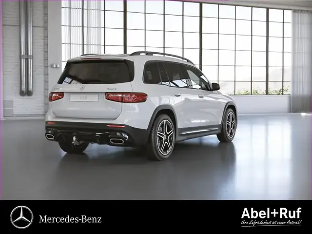 Mercedes-Benz GLB 220