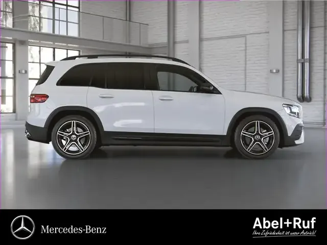 Mercedes-Benz GLB 220