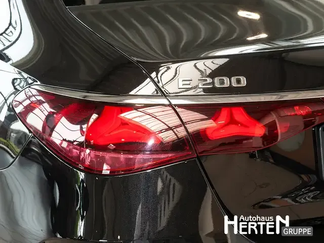 Mercedes-Benz E 200