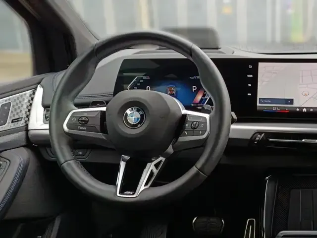 BMW 218